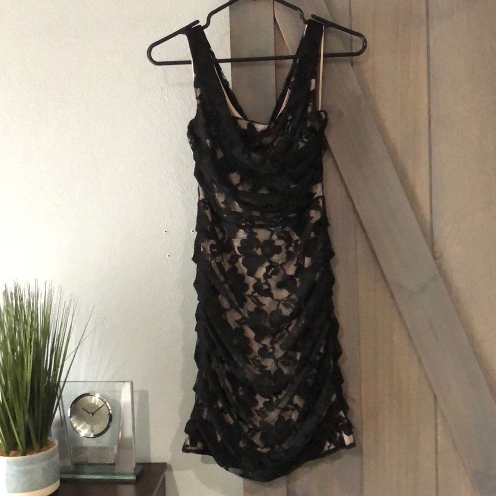 Gorgeous dress!